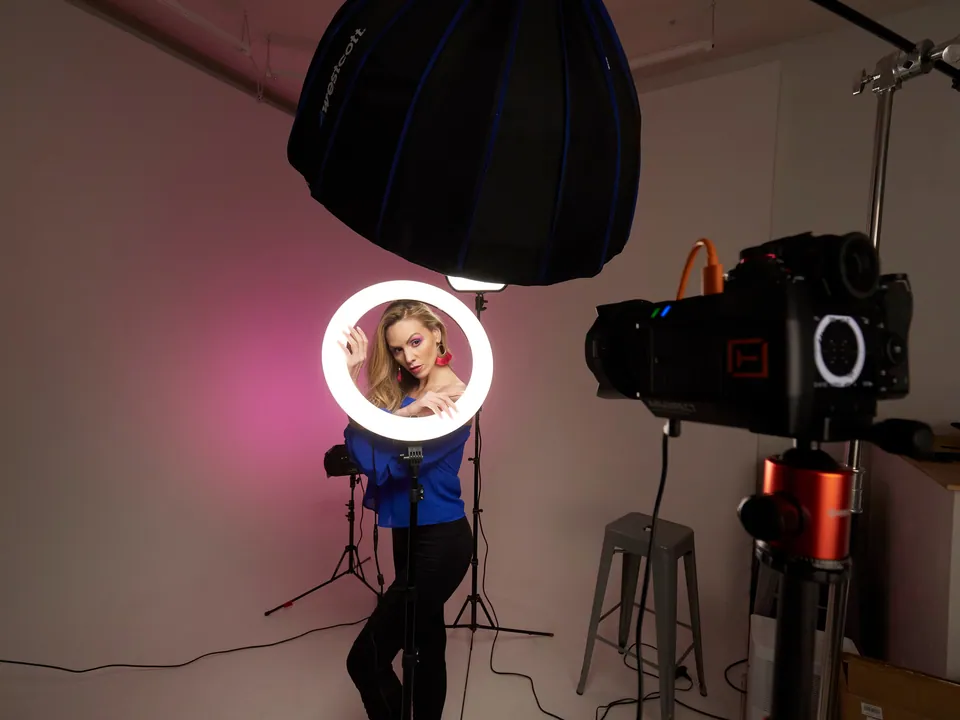 Balance Flash With Constant Light (In-Studio)